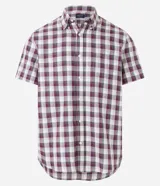 Camisa masculina de manga corta con cuello inglés y abotonado delantero. Estampada con diseño de cuadros en tonos borgoña, gris y blanco.