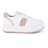 Championes blancos con detalles en color nude, de plataforma y cordones.