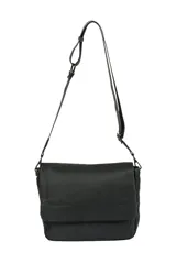 Bandolera con correa larga regulable, cuerpo principal color beige con solapa marrón y base negra.