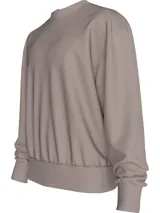 Buzo color topo, de corte holgado, con cuello redondo, puños y dobladillo acanalados. Presenta una cinta con el logo de la marca en los laterales.