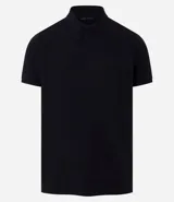Remera polo de hombre, corte slim, color gris claro, confeccionada en tejido de media malla acanalada de algodón.