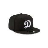 Gorra New Era 9Fifty de los Los Angeles Dodgers, color negro con el logo del equipo bordado en blanco en el frente.