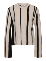Sweater de punto color crema con rayas verticales negras, cuello redondo y mangas largas.