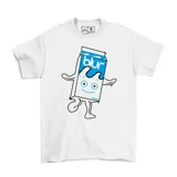Remera blanca de algodón con estampado de una caja de leche con brazos y piernas, con la palabra 'blur' escrita en azul.