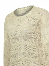 Sweater de punto calado color verde salvia, con cuello redondo y mangas largas acampanadas.