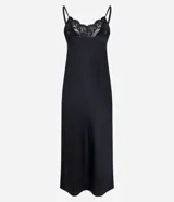 Vestido midi negro de satén con breteles finos y escote en V con detalle de encaje en el busto.