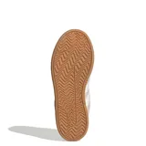 Championes Adidas Grand Court Alpha color rosa claro con las tres tiras laterales en blanco.