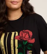 Remera negra de algodón con estampa de Guns N' Roses, cuello redondo y manga corta.