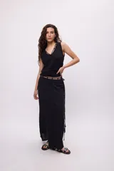 Musculosa celeste de algodón con escote en V y breteles finos.