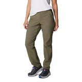 Pantalón de senderismo negro, de corte recto, con cintura media, trabillas para cinturón, bolsillos laterales y bolsillo de seguridad con cierre. Confeccionado con tejido Omni-Shield™ que repele la humedad y Omni-Shade™ Broad Spectrum UPF 50 que protege del sol.