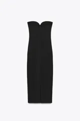 Vestido midi negro entallado, con escote corazón y hombros descubiertos. Cierre lateral con cremallera oculta en costura.