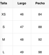 Top marrón con escote halter, con lentejuelas y cuentas bordadas.