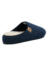 Pantufla cerrada azul marino de fieltro, con plantilla de corderito.