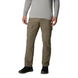 Pantalón cargo color verde oliva, de corte recto, con bolsillos laterales con cierre a presión, bolsillos traseros y asiento reforzado.