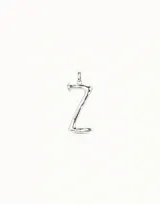 Dije con forma de letra Z, bañado en plata, de la marca Uno de 50.