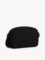 Bandolera negra Tommy Jeans Essential con logo de la marca en el frente.