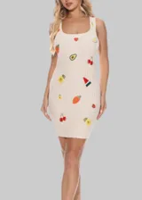 Vestido corto de viscosa elastizada con detalles bordados de frutas.