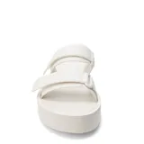 Sandalias negras de goma con plataforma y doble tira con ajuste de velcro.