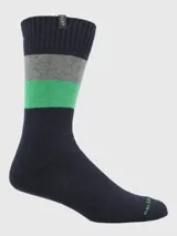 Calcetines de largo medio, tejido grueso, color azul marino con franjas horizontales en gris y verde.