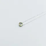 Conjunto de collar y dije en plata y oro con circonias, diseño elegante y delicado.