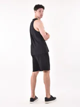 Musculosa gris con estampado de Nueva York en el frente.