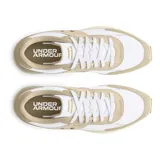 Zapatillas Under Armour W Essential Runner, color blanco con detalles en gris y suela color caramelo.