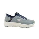 Championes grises Skechers Hands Free Slip-ins Go Walk Flex, con cordones elásticos azules, capellada de malla, logo "S" en el lateral y suela blanca con tecnología Ultra Go y Air Cooled Memory Foam.