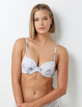 Soutien verde esmeralda de lycra con aro y copa preformada, marca Montelle. Breteles fijos con largo regulable.