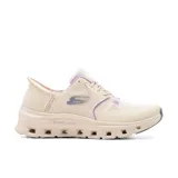 Championes deportivos Skechers Hands Free Slip-ins Glide-Step Pro, color beige con detalles en lila. Presentan cordones elásticos, sistema Heel Pillow, plantilla Skechers Air-Cooled Memory Foam y media suela geométrica Glide-Step con amortiguación.