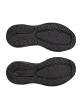 Championes de running Under Armour Charged Rogue 5, color negro con logo de la marca en el lateral.