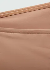 Minivestido strapless color beige, de corte ajustado y tejido elástico.