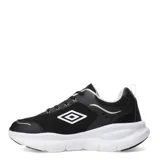 Championes urbanos Umbro Dash, color negro con detalles en blanco, con logo de la marca en el lateral y suela blanca.