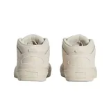 Championes Vans Skate Half Cab color gris claro, de caña media y confeccionados en gamuza.