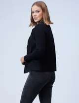 Chaqueta combinada en suede y tejido, con cuello solapa y abertura central, de la marca Sioni.