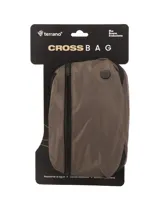 Riñonera o bolso cruzado unisex de lona color gris claro, con bolsillo frontal y trasero con cierre. Posee correa ajustable.