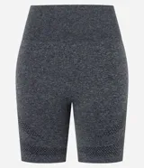 Bermuda deportiva gris con recortes texturizados y efecto levanta pompis.