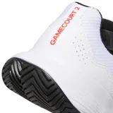 Championes Adidas Gamecourt 2.0 blancos con detalles en rojo y negro, diseñados para tenis.