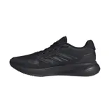 Championes de running Adidas Runfalcon 5, color negro, con las tres tiras características de la marca en los laterales.