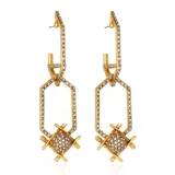 Par de aros colgantes dorados con incrustaciones de strass. Presentan un diseño geométrico con forma de cruz en la parte inferior, un hexágono alargado en el centro y un pequeño rectángulo en la parte superior.