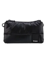 Bandolera color beige con correa ancha con letras en tono sobre tono.