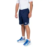 Short deportivo negro con cintura elástica, ruedo con borde blanco y logo de la marca Umbro estampado en blanco en la pierna derecha.
