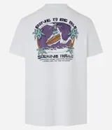 Remera masculina de algodón con cuello redondo y manga corta. Diseño comfort con estampa de esqueleto surfista.