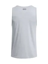 Musculosa deportiva Under Armour negra con logo blanco estampado en el pecho. Tejido ligero, suave y de secado rápido.