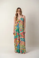 Mono largo de breteles con estampado multicolor.