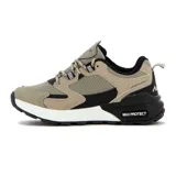 Champión deportivo de estilo retro, color beige y negro, con detalles en blanco en la suela. Presenta una capellada con paneles de malla y gamuza sintética, y un logo lateral estilizado. La suela tiene tecnología MAX PROTECT.