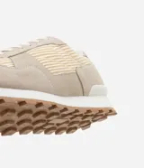 Championes de hombre marca Viko, estilo jogging, color azul marino y negro, con cordones y suela de goma. Confeccionados en material sintético con textura y recortes.