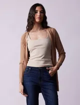 Cardigan azul en tejido acanalado con mangas largas.
