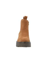 Botín estilo Chelsea color marrón de cuero, con elásticos laterales, cierre interno y suela con plataforma de 4 cm.