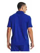 Remera polo Under Armour Team Tech para hombre, color azul marino con logo blanco en el pecho.