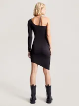 Vestido corto negro ajustado con hombro asimétrico, una manga larga y tirante con logo Tommy Jeans.